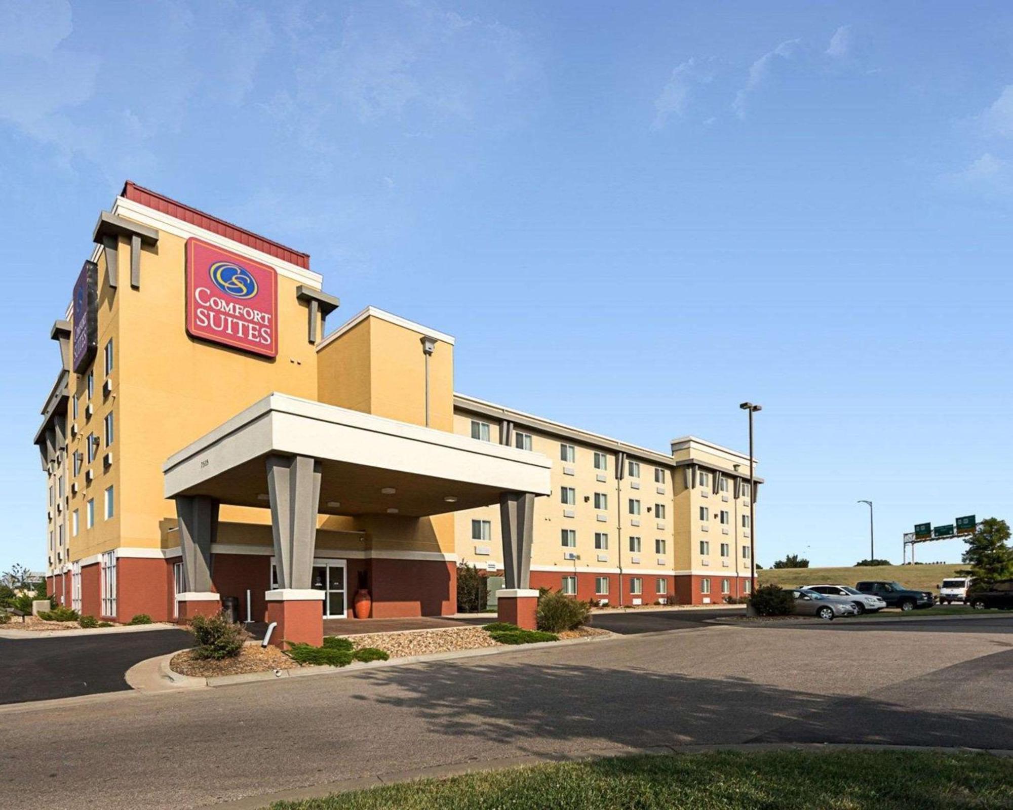 Comfort Suites Airport Wichita Exterior foto